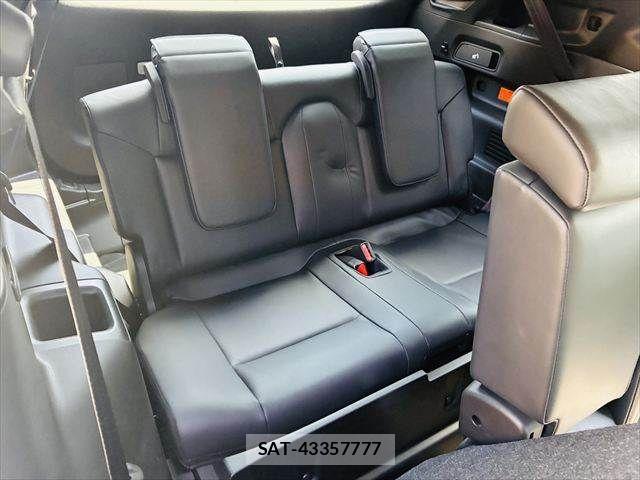 Mitsubishi OUTLANDER PHEV 2023-06 8337328-9