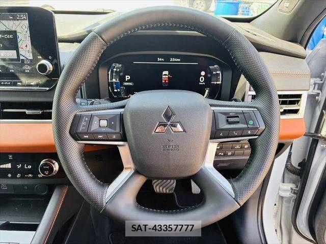 Mitsubishi OUTLANDER PHEV 2023-06 8337328-11