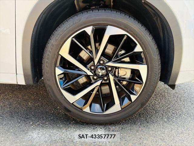 Mitsubishi OUTLANDER PHEV 2023-06 8337328-14