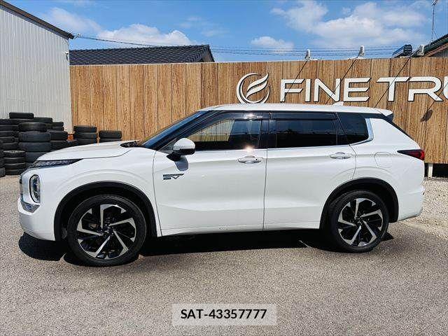 Mitsubishi OUTLANDER PHEV 2023-06 8337328-21
