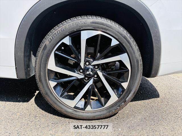 Mitsubishi OUTLANDER PHEV 2023-06 8337328-29
