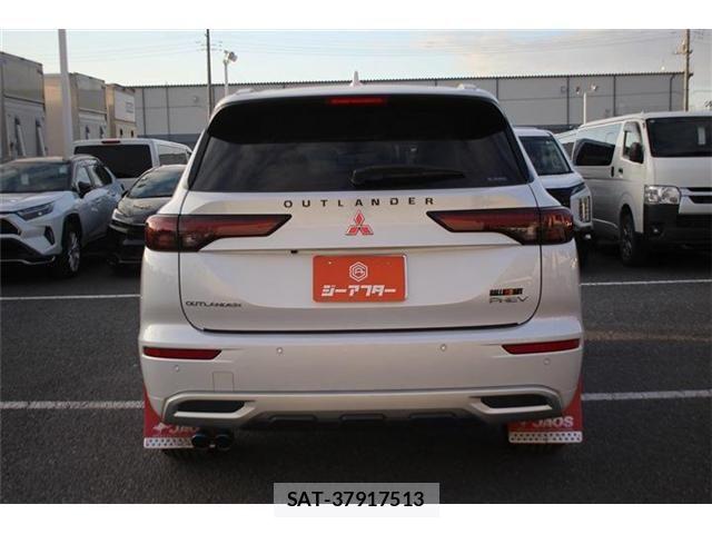 Mitsubishi OUTLANDER PHEV 2022-04 8337334-12