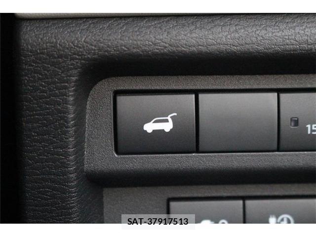 Mitsubishi OUTLANDER PHEV 2022-04 8337334-5