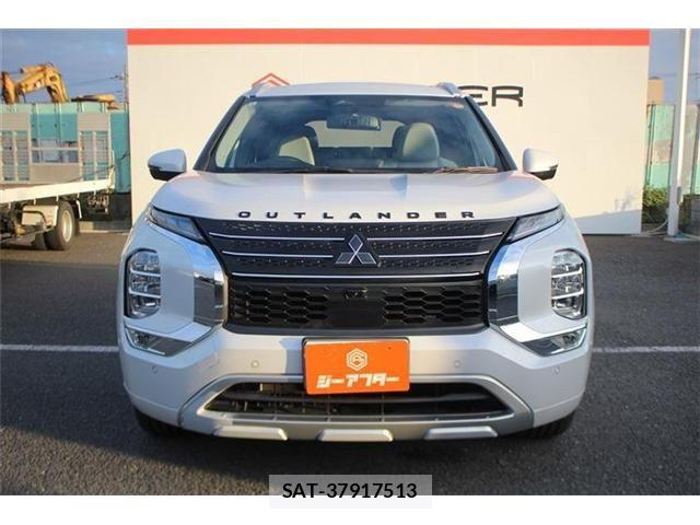 Mitsubishi OUTLANDER PHEV 2022-04 8337334-8