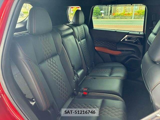 Mitsubishi OUTLANDER PHEV 2022-01 8337332-12