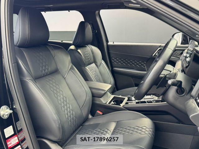 Mitsubishi OUTLANDER PHEV 2024-08 8355300-15