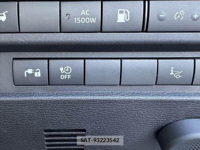 Mitsubishi OUTLANDER PHEV 2022-05 8355302-26