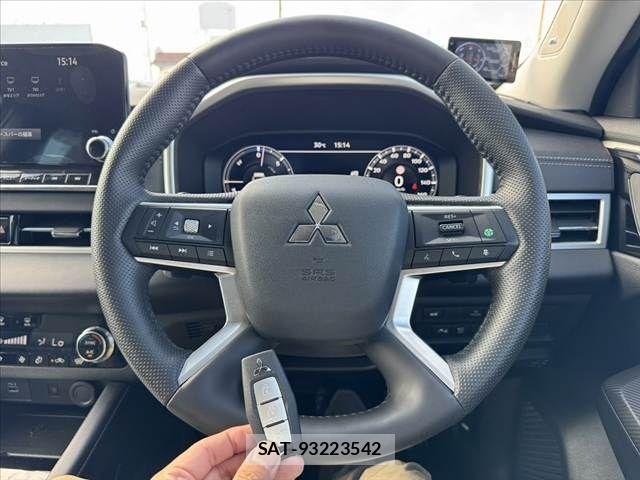 Mitsubishi OUTLANDER PHEV 2022-05 8355302-6