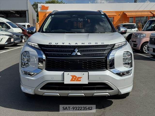 Mitsubishi OUTLANDER PHEV 2022-05 8355302-8