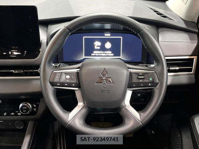 Mitsubishi OUTLANDER PHEV 2024-11 8355298-10