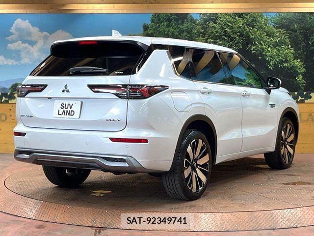 Mitsubishi OUTLANDER PHEV 2024-11 8355298-16