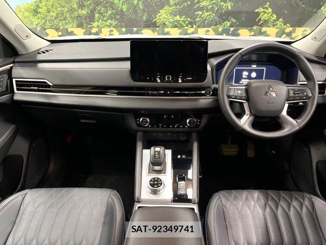 Mitsubishi OUTLANDER PHEV 2024-11 8355298-1