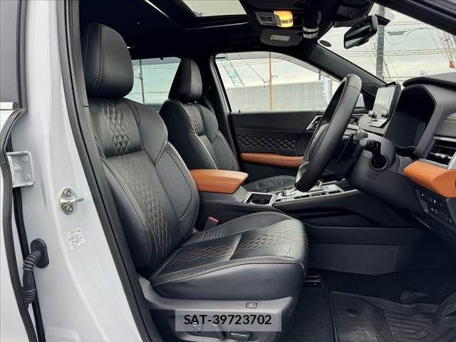 Mitsubishi OUTLANDER PHEV 2022-02 8355301-15