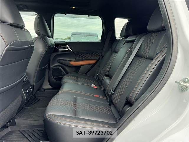 Mitsubishi OUTLANDER PHEV 2022-02 8355301-17
