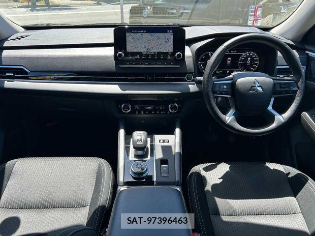 Mitsubishi OUTLANDER PHEV 2022-06 8368039-1