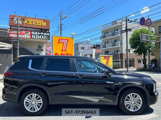 Mitsubishi OUTLANDER PHEV 2022-06 8368039-22
