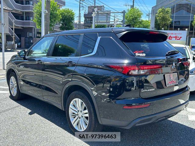 Mitsubishi OUTLANDER PHEV 2022-06 8368039-25