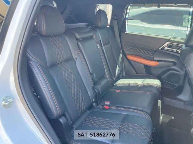 Mitsubishi OUTLANDER PHEV 2022-06 8368038-9