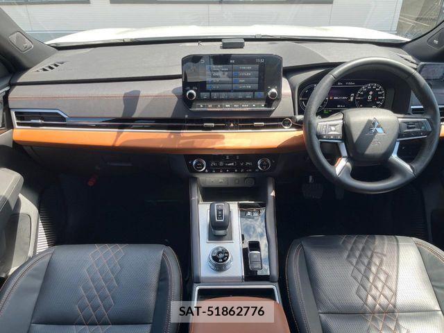 Mitsubishi OUTLANDER PHEV 2022-06 8368038-1