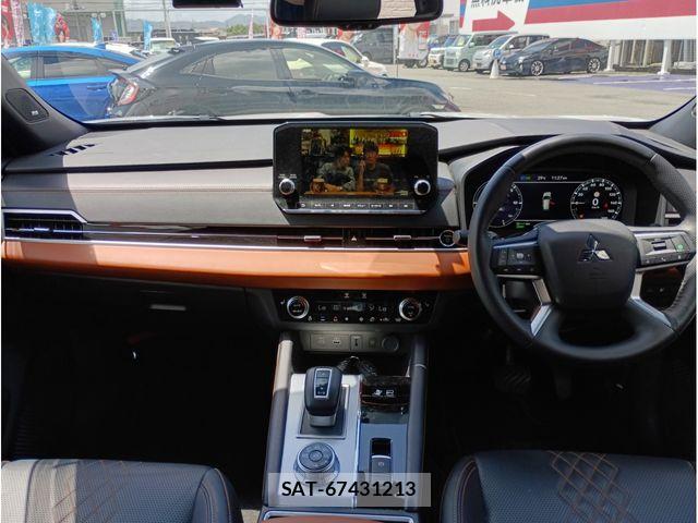 Mitsubishi OUTLANDER PHEV 2024-09 8368034-10
