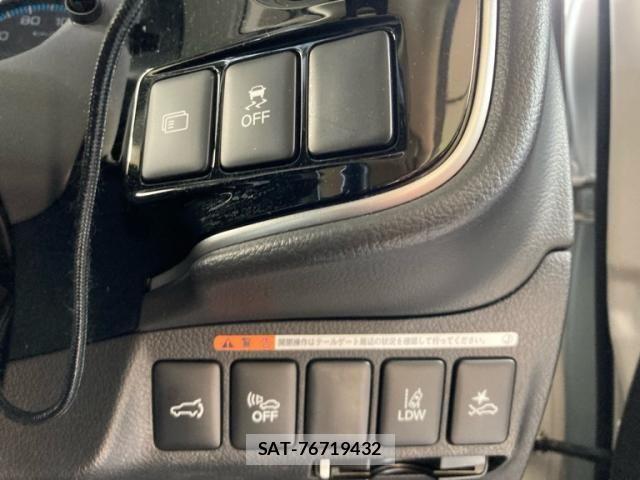 Mitsubishi OUTLANDER PHEV 2017-02 8368043-16