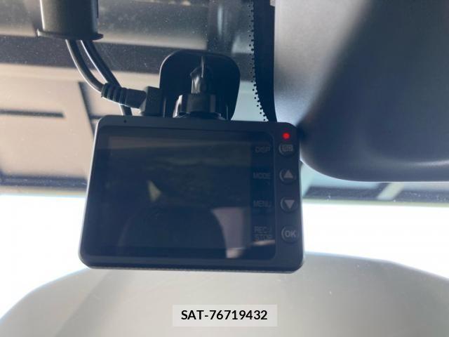 Mitsubishi OUTLANDER PHEV 2017-02 8368043-26