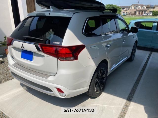 Mitsubishi OUTLANDER PHEV 2017-02 8368043-3