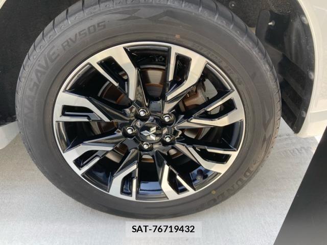 Mitsubishi OUTLANDER PHEV 2017-02 8368043-8