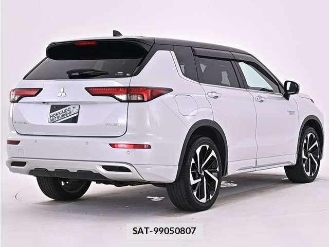 Mitsubishi OUTLANDER PHEV 2023-08 8368036-18