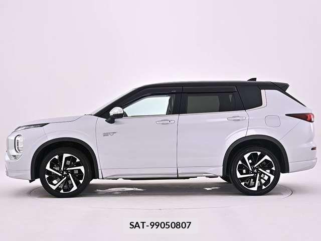 Mitsubishi OUTLANDER PHEV 2023-08 8368036-2