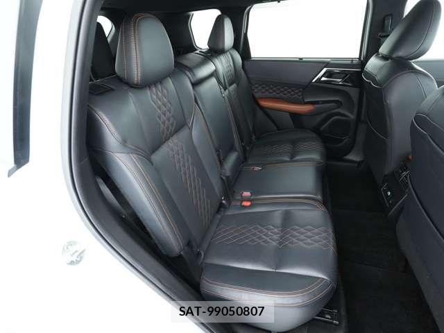 Mitsubishi OUTLANDER PHEV 2023-08 8368036-6