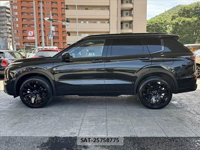 Mitsubishi OUTLANDER PHEV 2026-03 8368032-11