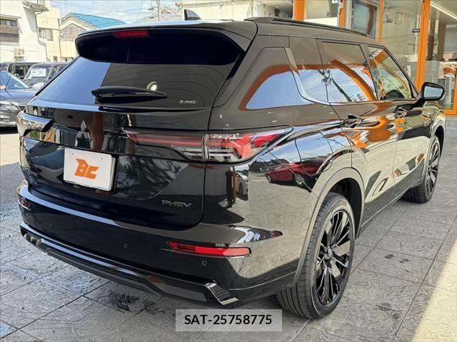 Mitsubishi OUTLANDER PHEV 2026-03 8368032-14