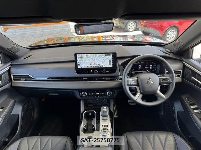 Mitsubishi OUTLANDER PHEV 2026-03 8368032-1