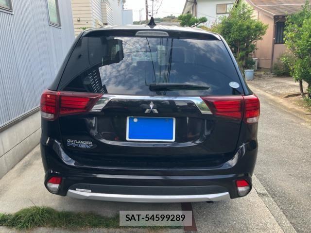 Mitsubishi OUTLANDER PHEV 2015-10 8368042-7