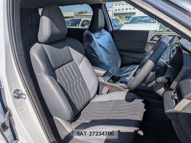 Mitsubishi OUTLANDER PHEV 2025-08 8368033-13