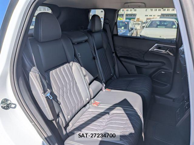 Mitsubishi OUTLANDER PHEV 2025-08 8368033-15