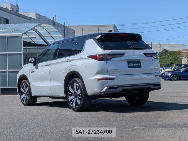 Mitsubishi OUTLANDER PHEV 2025-08 8368033-26