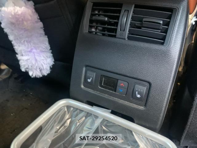 Mitsubishi OUTLANDER PHEV 2022-06 8368035-17