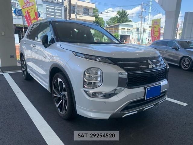Mitsubishi OUTLANDER PHEV 2022-06 8368035-2
