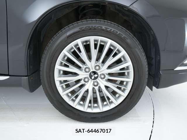 Mitsubishi OUTLANDER PHEV 2018-12 8368040-16