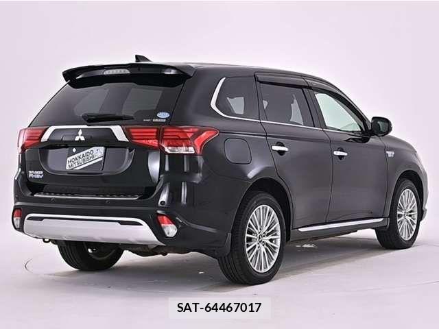Mitsubishi OUTLANDER PHEV 2018-12 8368040-17