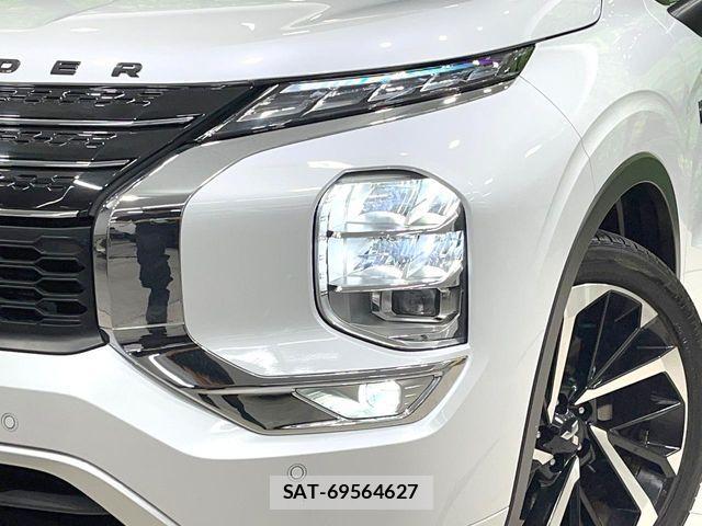 Mitsubishi OUTLANDER PHEV 2022-07 8368037-13