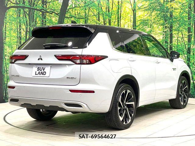 Mitsubishi OUTLANDER PHEV 2022-07 8368037-18