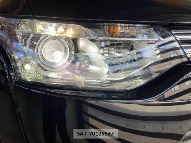 Mitsubishi OUTLANDER PHEV 2013-12 8372024-12