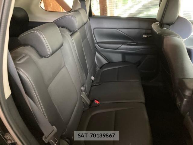 Mitsubishi OUTLANDER PHEV 2013-12 8372024-15