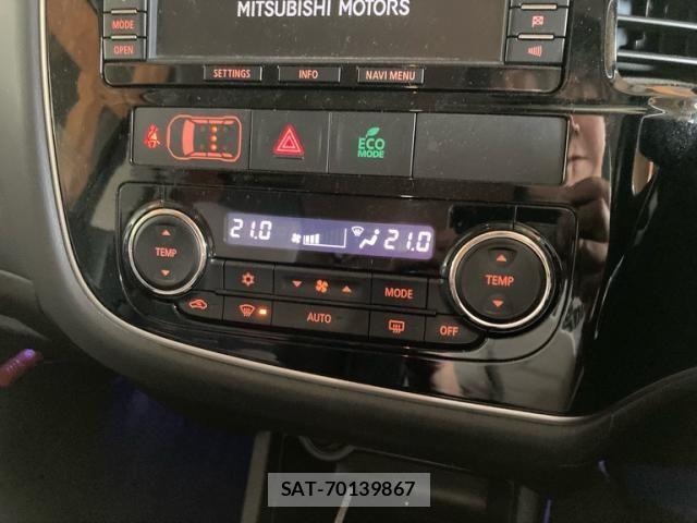 Mitsubishi OUTLANDER PHEV 2013-12 8372024-23