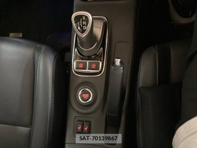 Mitsubishi OUTLANDER PHEV 2013-12 8372024-24