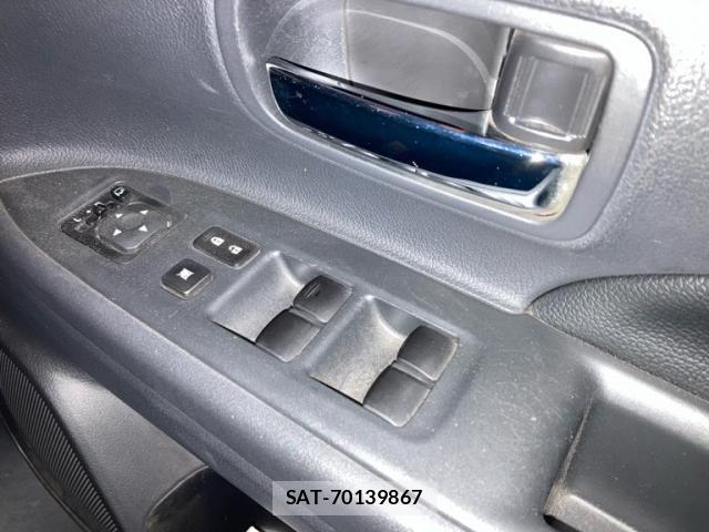 Mitsubishi OUTLANDER PHEV 2013-12 8372024-27