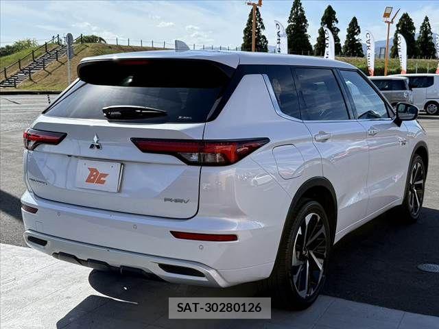 Mitsubishi OUTLANDER PHEV 2022-12 8372022-12